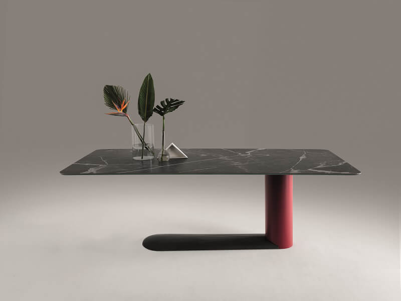 Bold Table Lago Design