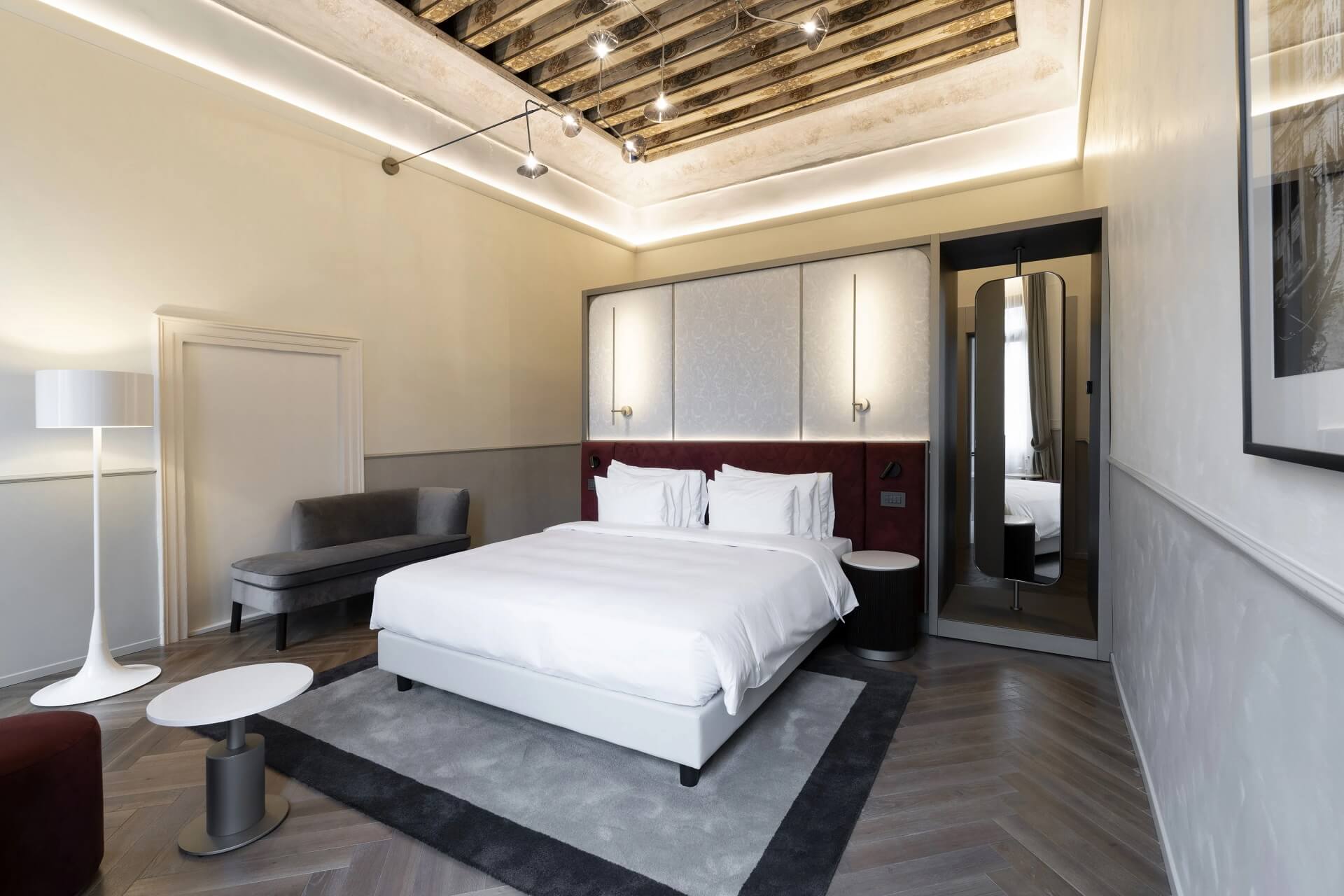 Radisson Collection Hotel, Palazzo Nani Venice -Suite Photo Andrea Martiradonna