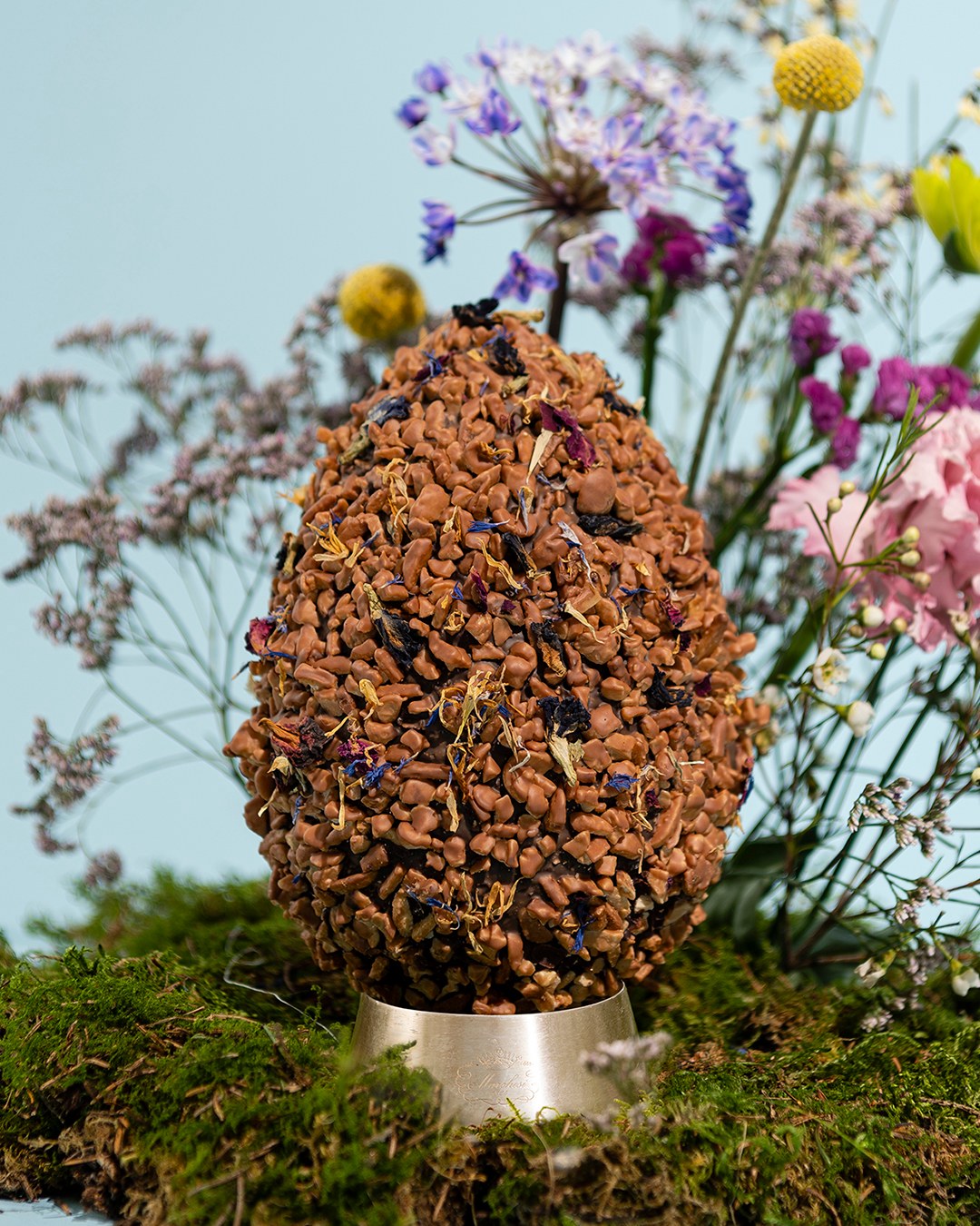 Uovo Nocciole Mandorle e fiori essiccati Marchesi 1824