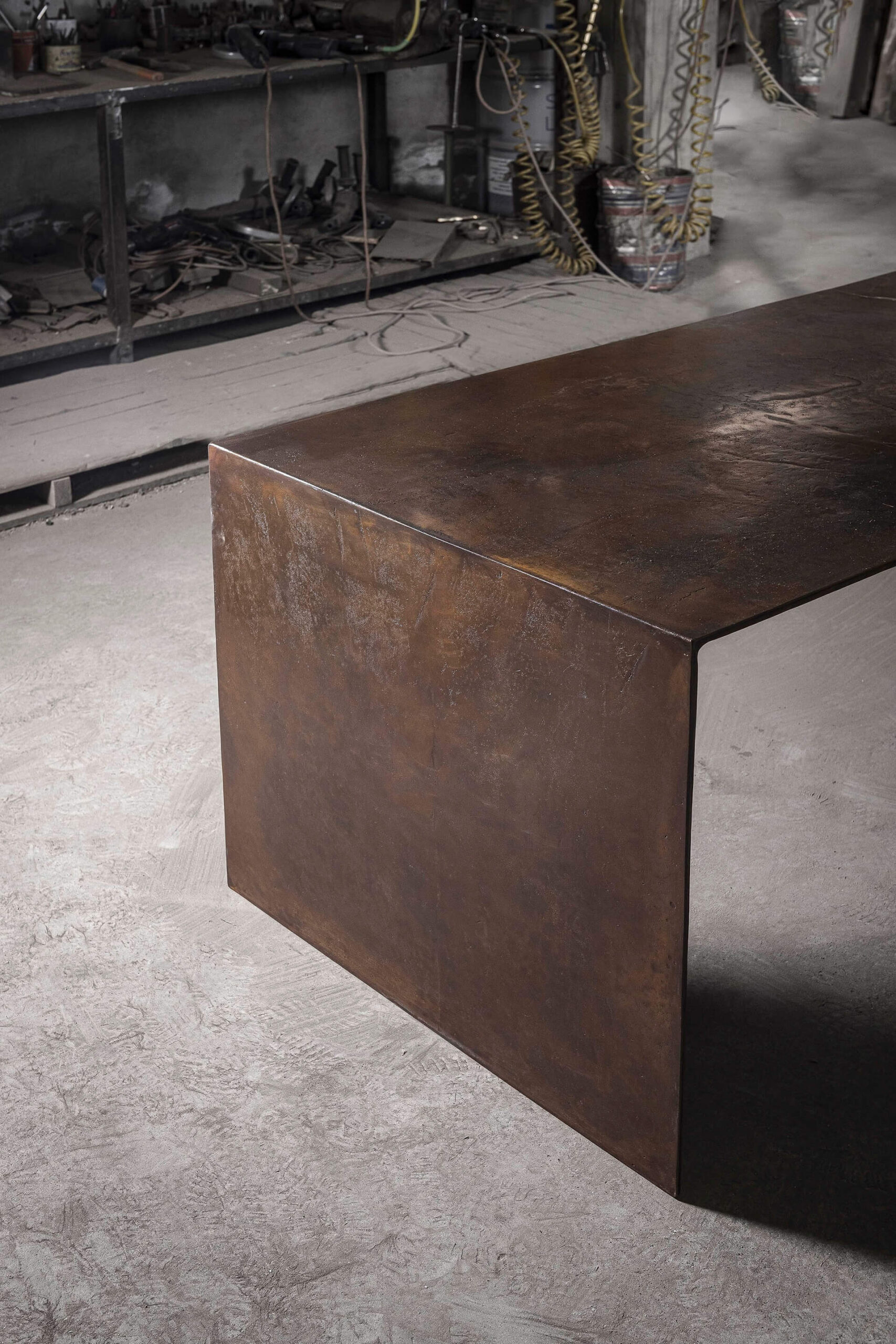 minotticucine poured cast bronze table