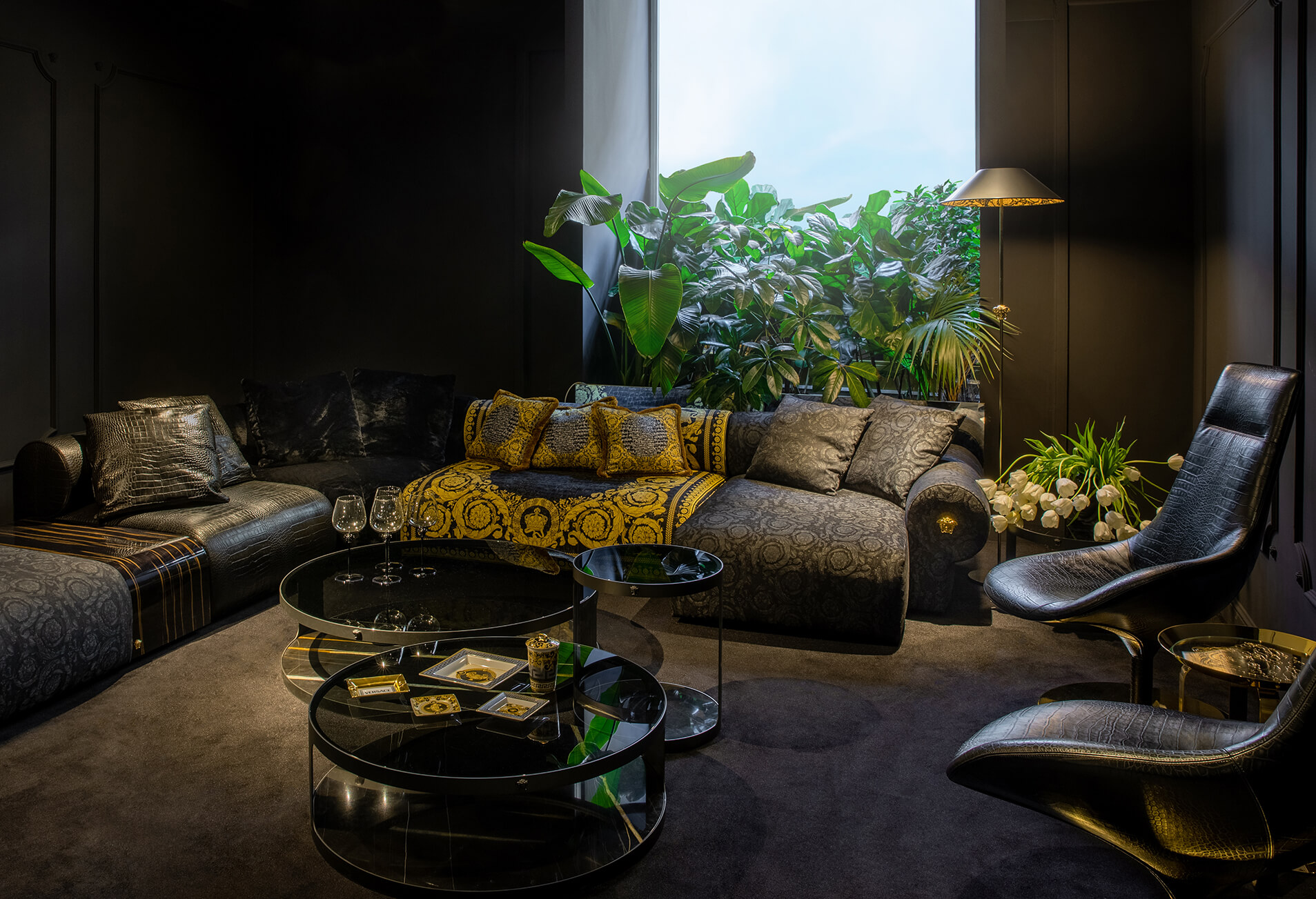 Versace Home_Zensational Sofa Black