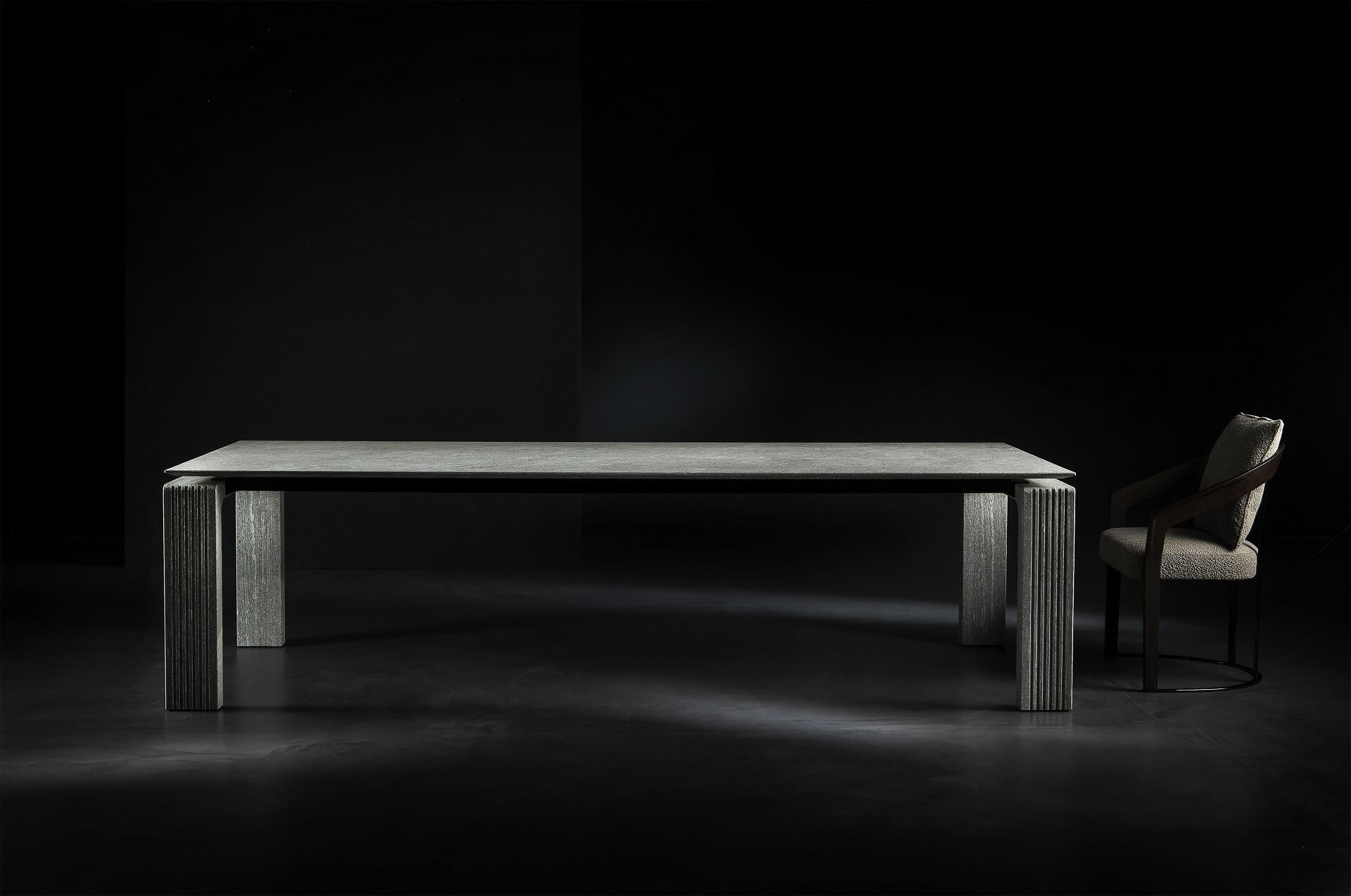 Longhi_Dominic Table