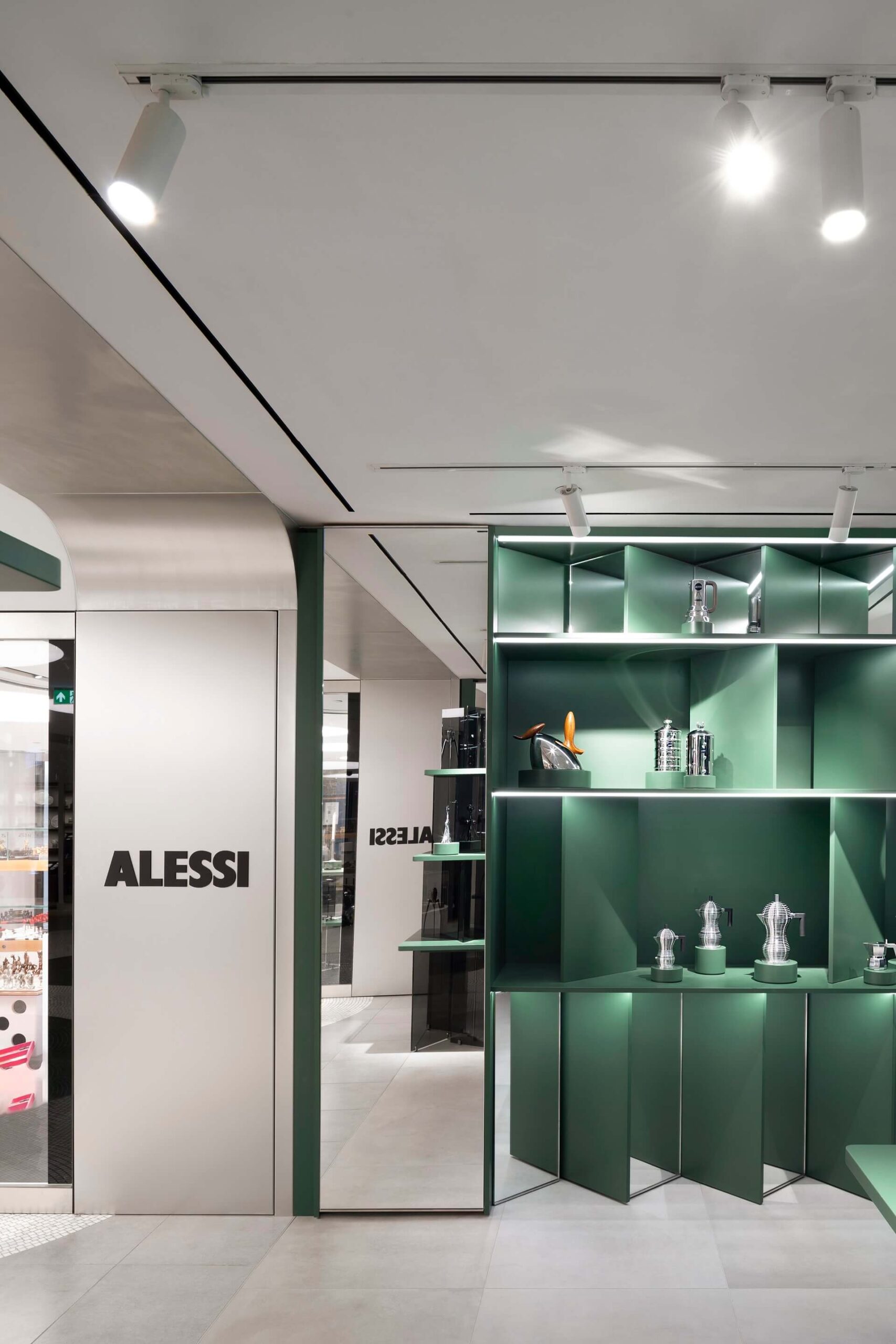 Lema_Alessi concept store