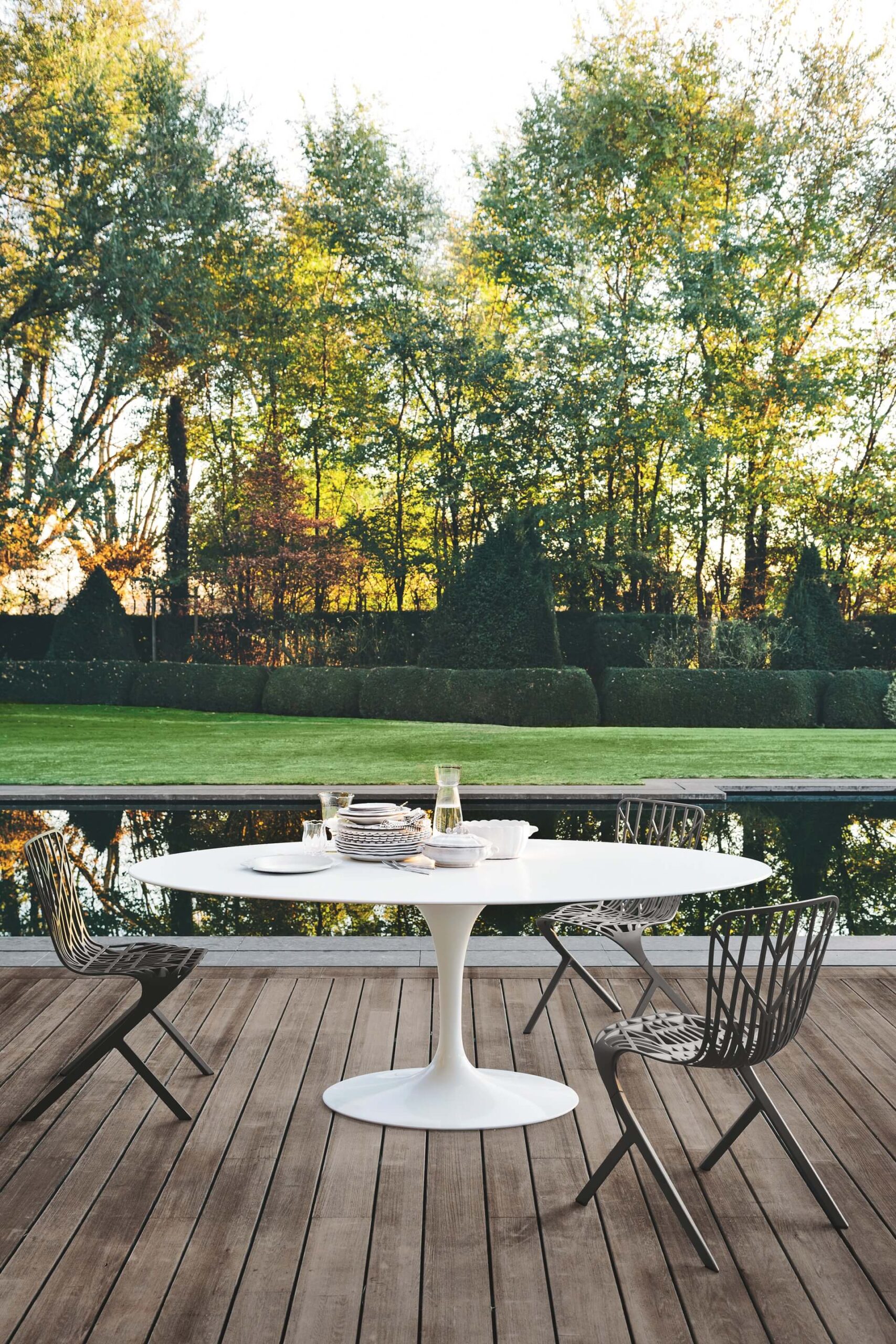 Knoll_Eero Saarinen Table